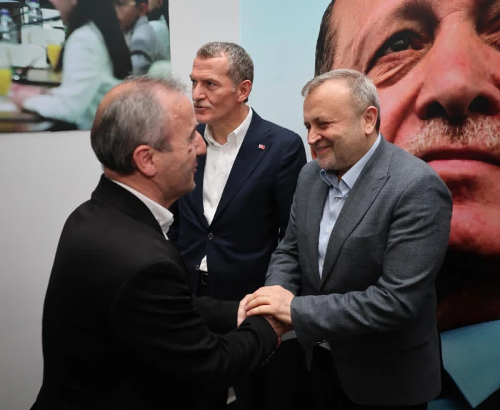 AK Parti Deneyimli Mahalle başkanlarıyla istişare etti