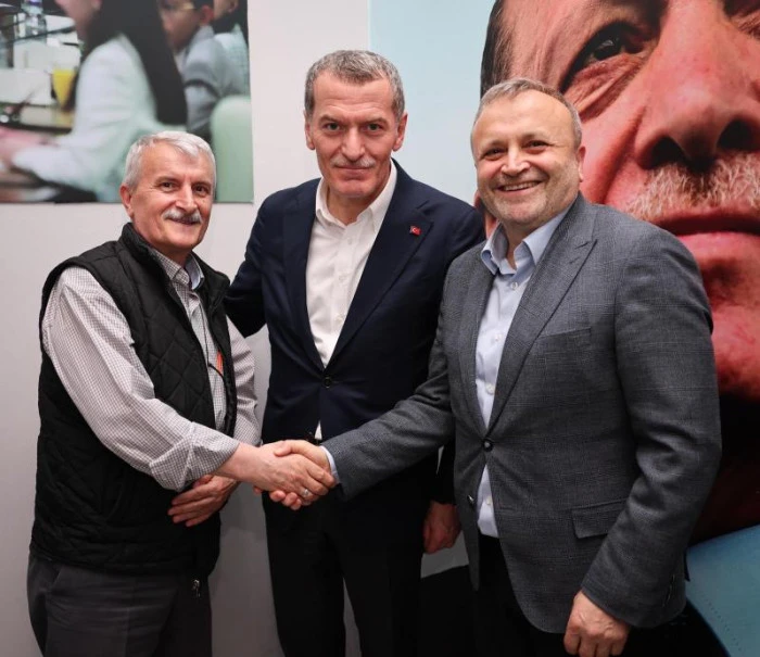 AK Parti Deneyimli Mahalle başkanlarıyla istişare etti