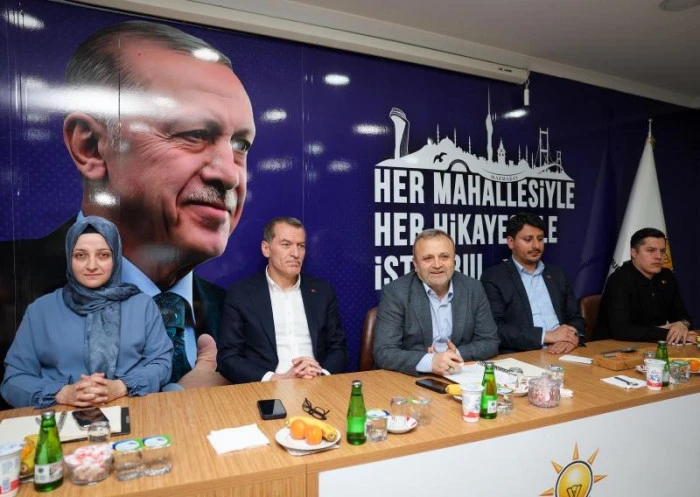 AK Parti Deneyimli Mahalle başkanlarıyla istişare etti