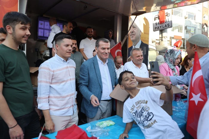 AK Parti Zeytinburnu İl&ccedil;e Başkanlığı&rsquo;ndan Aşure İkramı