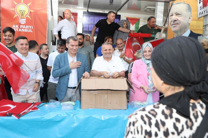 AK Parti Zeytinburnu İl&ccedil;e Başkanlığı&rsquo;ndan Aşure İkramı