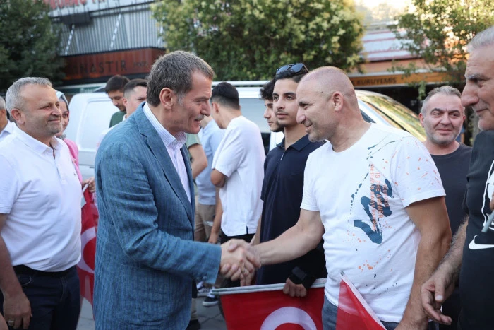 AK Parti Zeytinburnu İl&ccedil;e Başkanlığı&rsquo;ndan Aşure İkramı