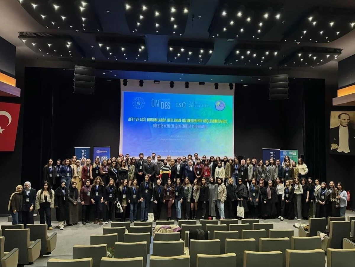 Afetlerde Hayat Kurtaran Beslenme Eğitimi İstinye &Uuml;niversitesi&rsquo;nde Verildi