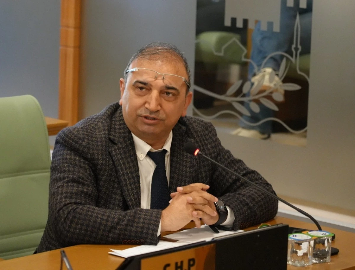 CHP&rsquo;li Kaya&rsquo;dan Zeytinburnu Belediyesi&rsquo;ne &ldquo;Yapılmayan Park&rdquo; Tepkisi
