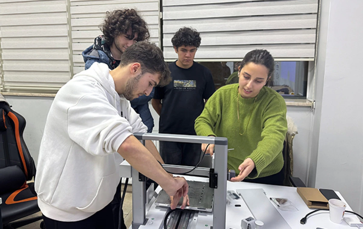 Zeytinburnu&rsquo;nda 3B Tasarım ve Yazıcı At&ouml;lyesi Hız Kesmeden Devam Ediyor